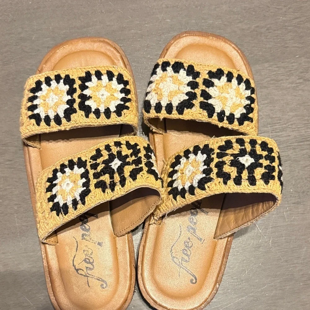 Free People Womens Crochet Strap Sandals - Black and Yellow
